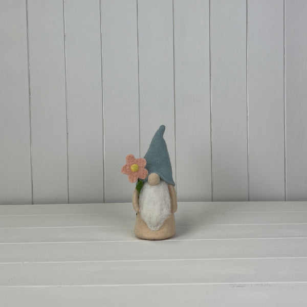 Gonk Holding a Flower with Blue Hat 12x9x20cm Weight-41g