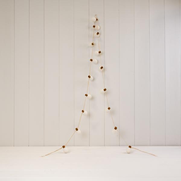 Wool Snowball Garland L180cm