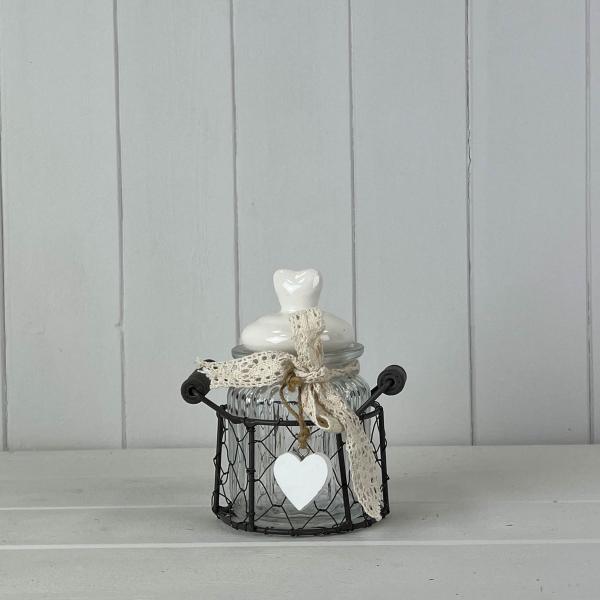 Wire basket with 1 clear glass. The glass with heart lid and wooden heart for deco Basket:dia9xh6/9