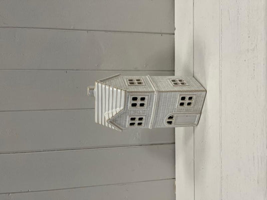 Medium Glazed Ceramic LED Townhouse. 6 Hour Timer