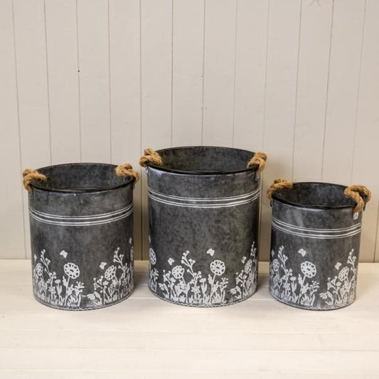 Set of 3 Zinc Planters Flower Design L: D31cm H35cm M: D28cm H31cm S: D25cm H27cm