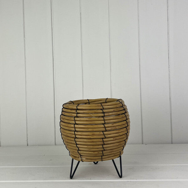 Bulbous Rattan Pot with Legs TH15.7cm MD15.5cm